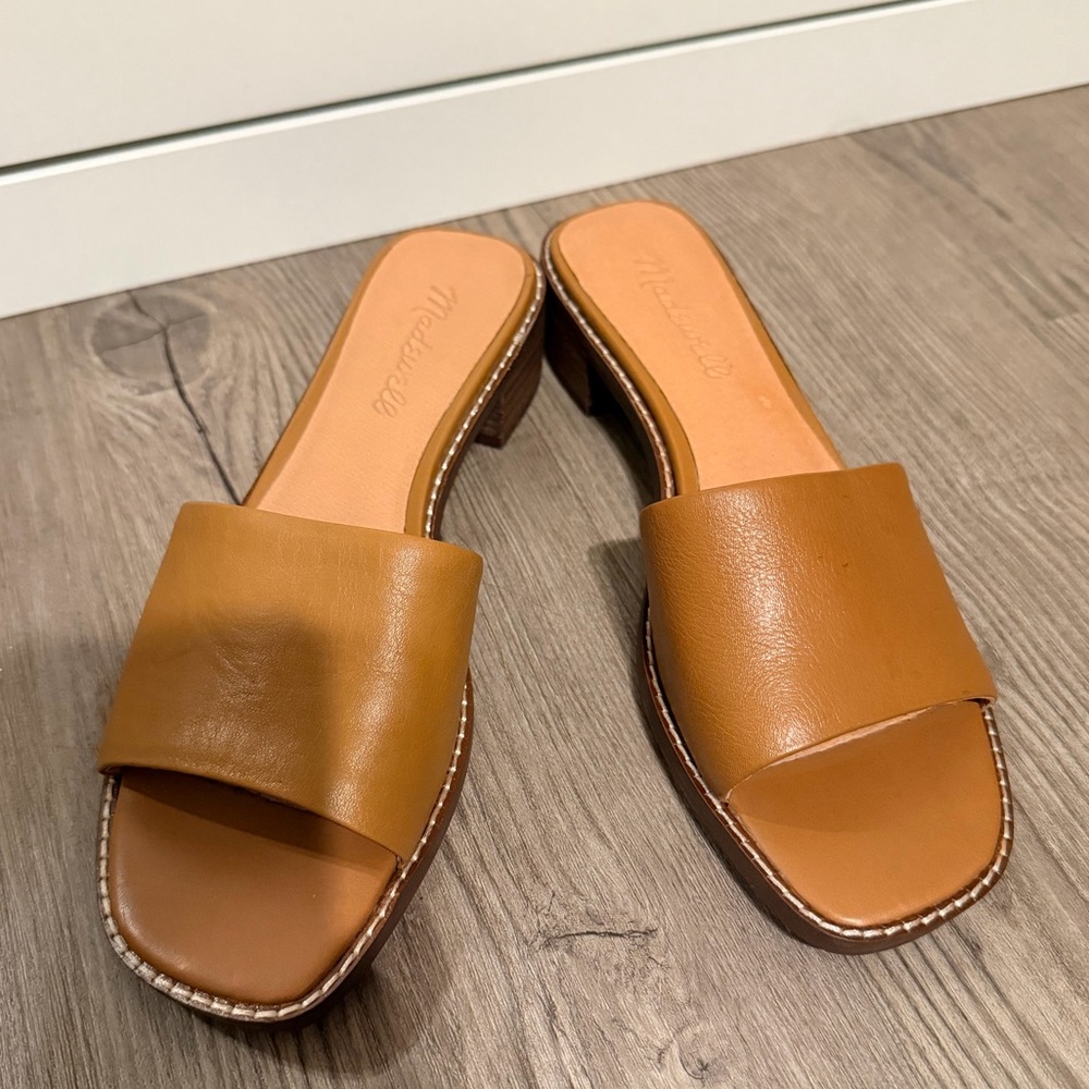 NWOT Madewell Tan Sandals size 6.5 US